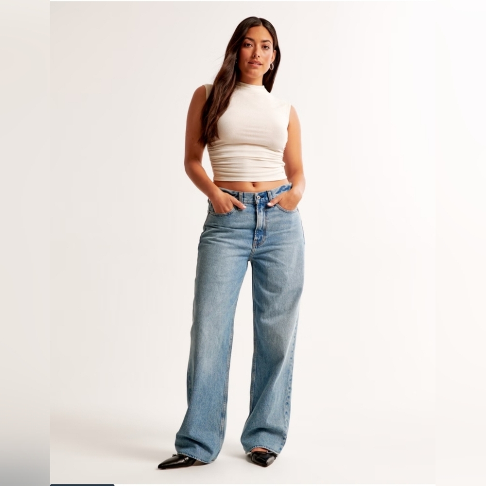 Abercombie Curve Love Midrise Slouchy Jeans